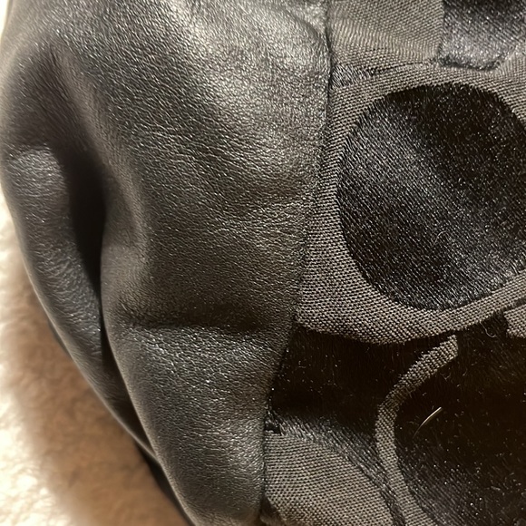 Coach black hobo style bag - Picture 8 of 11